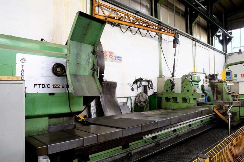 36-tacchi-FTDC122STI-cnc-horizontal-lathe-facility-rossleduso