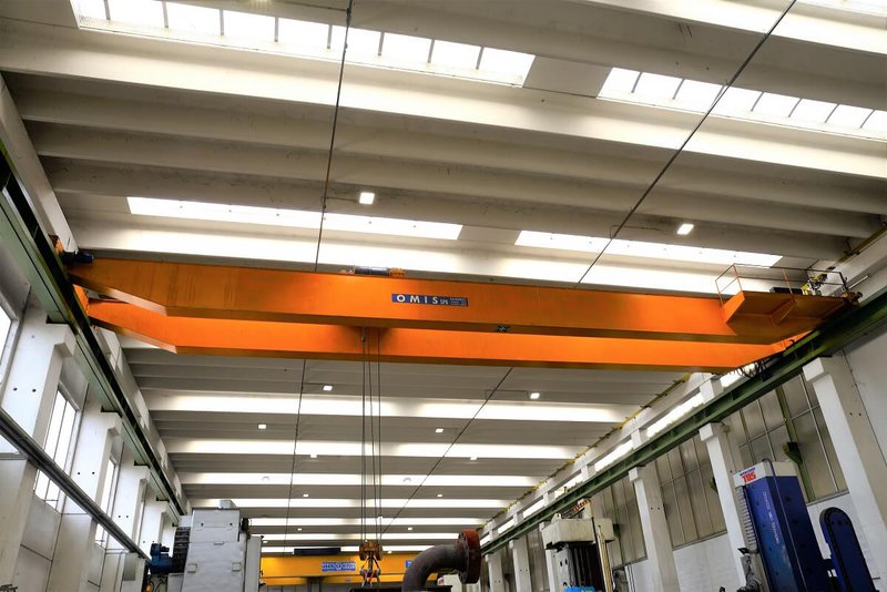 27-lifting-equipment-omis-20-tons-crane-rossleduso