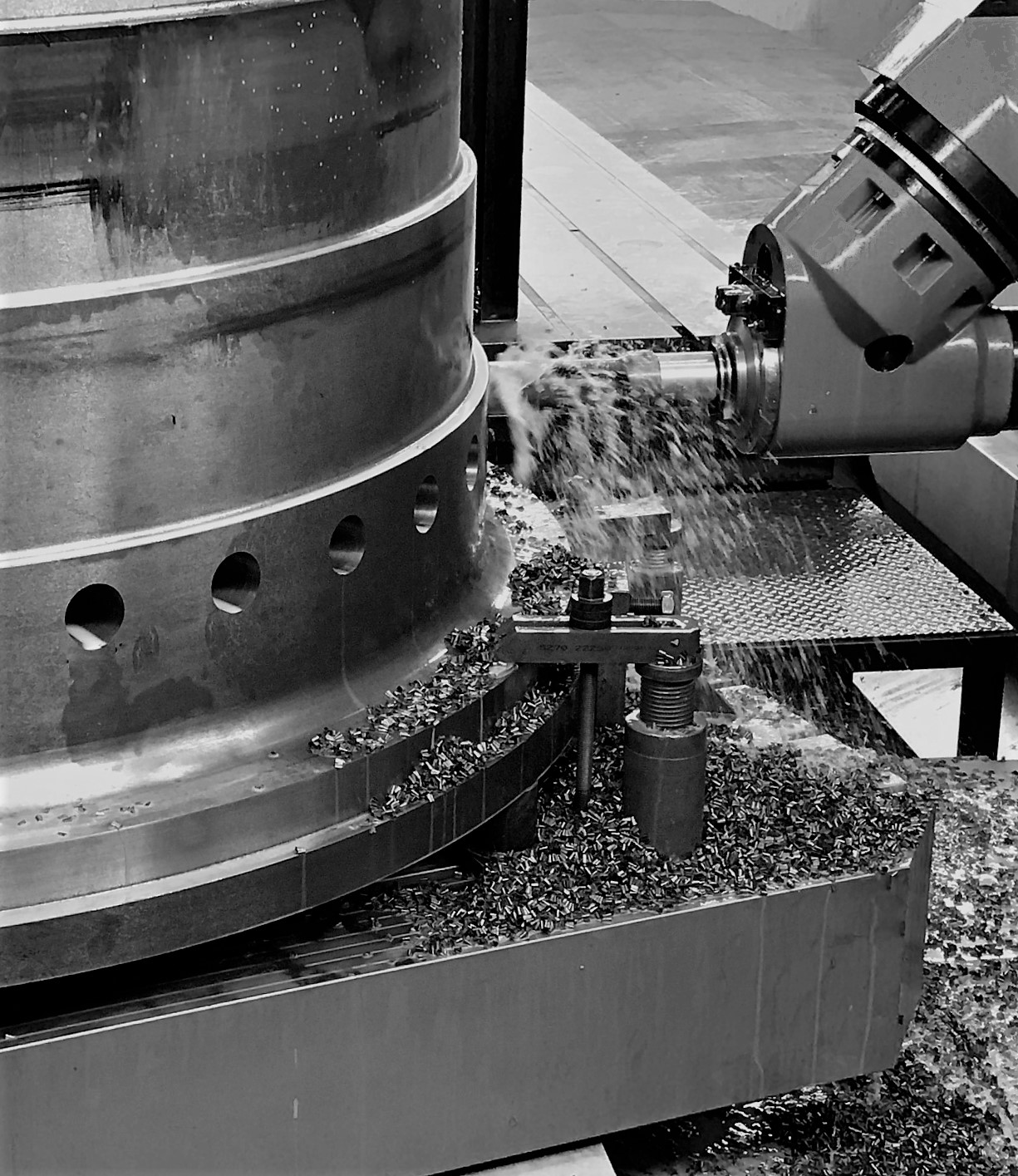We are looking for turning and milling machinists to joint with our staff. Visit our "Contact" web section and send your CV filling in the format!